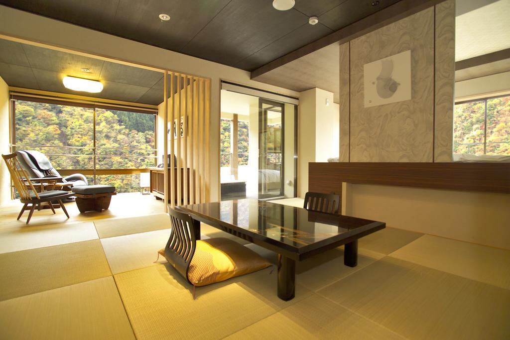 Iya Onsen Hotel Miyoshi  Eksteriør billede